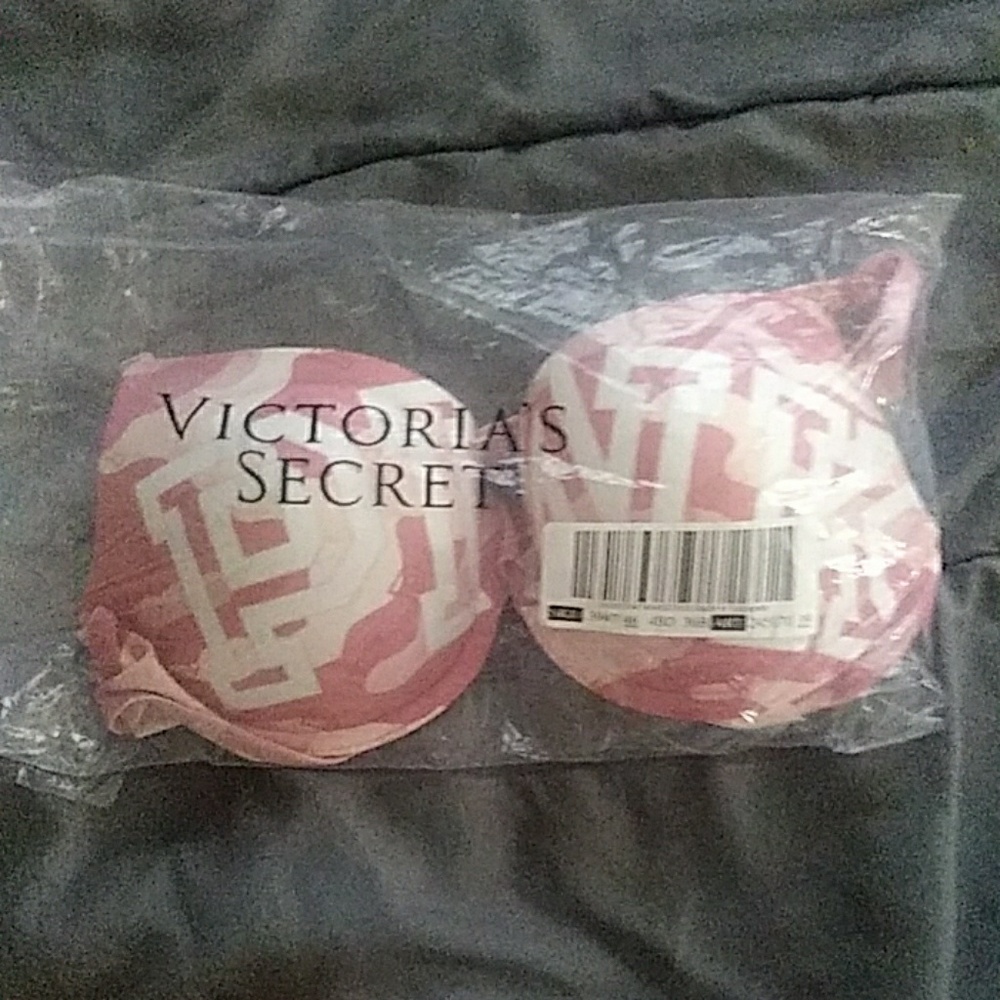 Pink Victoria secret bra PUSH UP